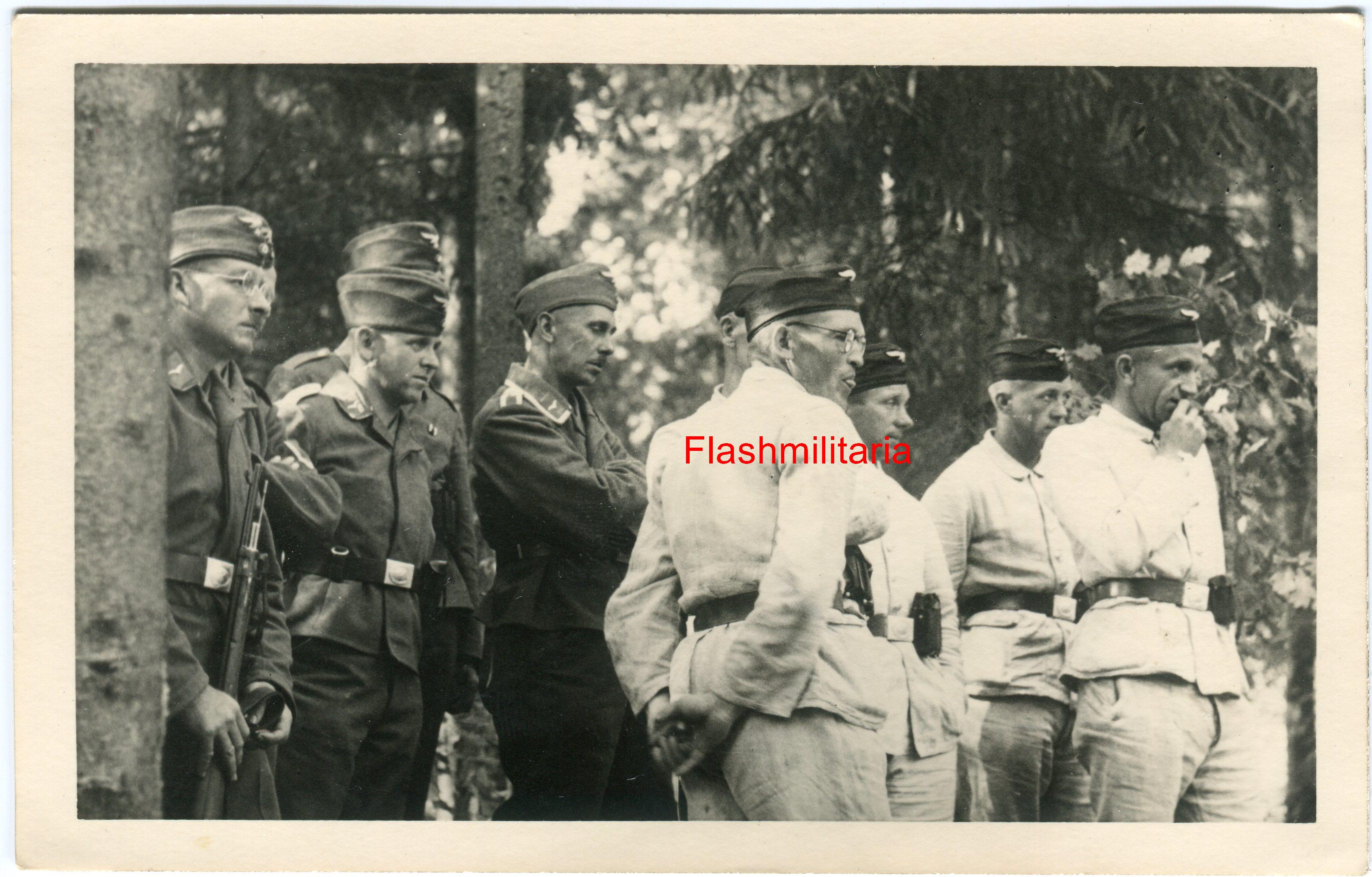 militaria : 5 photos allemandes -- Soldats de la Luftwaffe formats CP