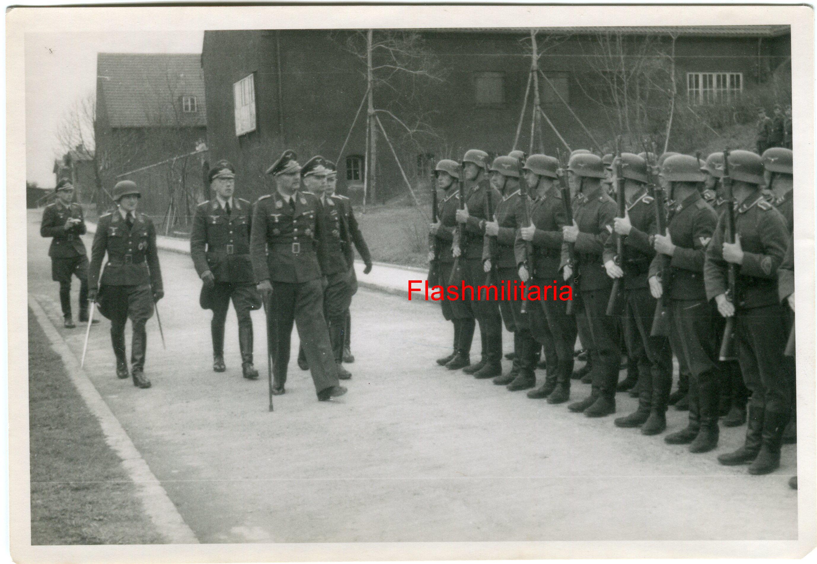 militaria : 4 photos allemandes -- Rassemblement de la Luftwaffe